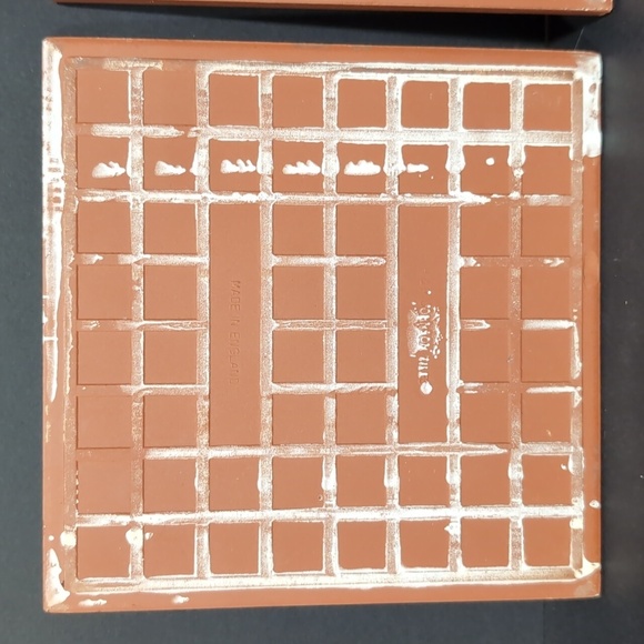 H&R Johnson Set of 2 Ceramic Hand-painted Tiles with Butterfly Design. - Picture 7 of 9